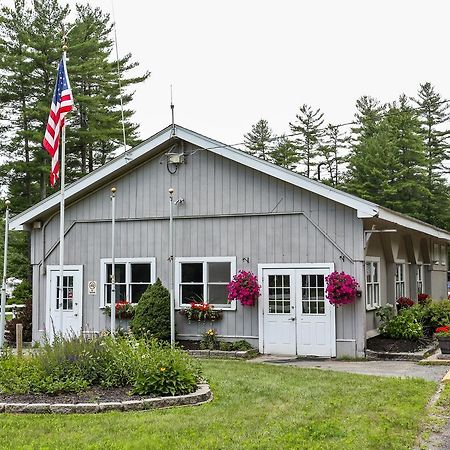 Tuxbury Pond Camping Resort Tiny House Clara Южен Хамптън Екстериор снимка